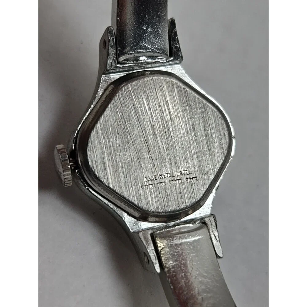 Vintage Timex Womens Textured Aluminum Manual Wind Silver Watch Cuff Unique